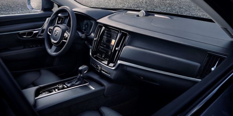 Volvo V90 recebe versão "Cross Country"! 25