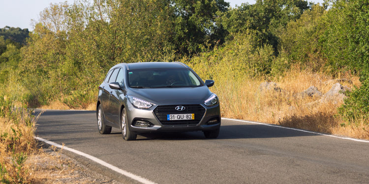 Hyundai i40 1.7 CRDi Blue Confort: Diferença inteligente! 31