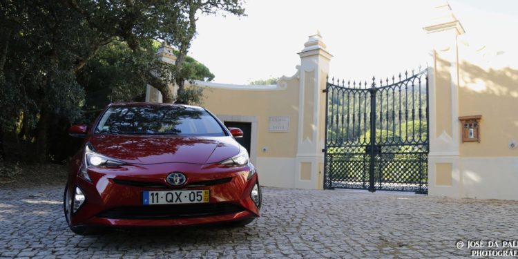 Toyota Prius 1.8 HSD: A nave ecológica! 58
