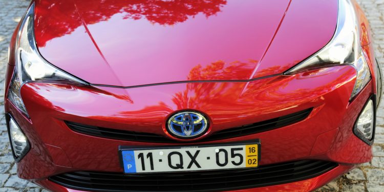 Toyota Prius 1.8 HSD: A nave ecológica! 52