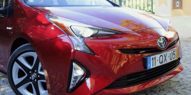 Toyota Prius 1.8 HSD: A nave ecológica! 44