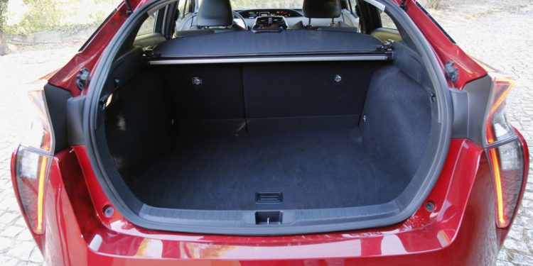 Toyota Prius 1.8 HSD: A nave ecológica! 41