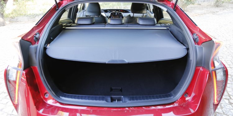 Toyota Prius 1.8 HSD: A nave ecológica! 42