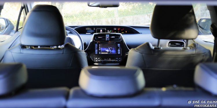 Toyota Prius 1.8 HSD: A nave ecológica! 39