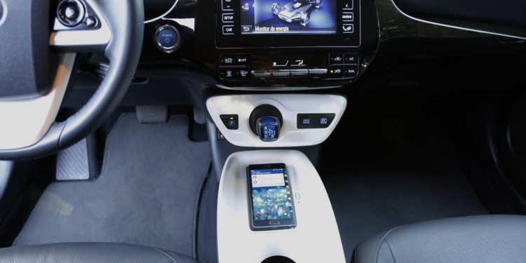 Toyota Prius 1.8 HSD: A nave ecológica! 35