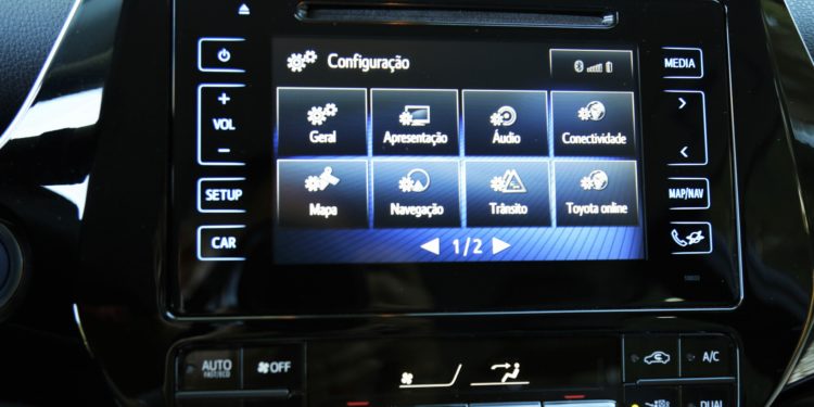 Toyota Prius 1.8 HSD: A nave ecológica! 23