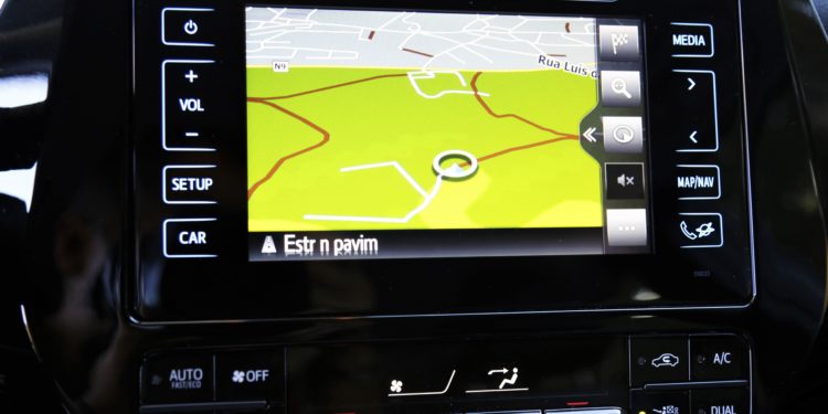 Toyota Prius 1.8 HSD: A nave ecológica! 21