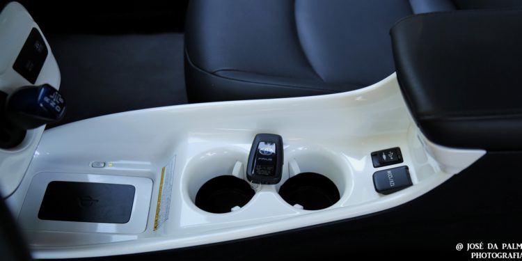 Toyota Prius 1.8 HSD: A nave ecológica! 19