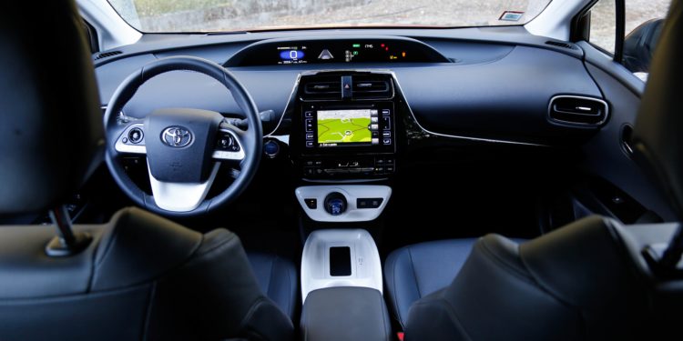 Toyota Prius 1.8 HSD: A nave ecológica! 17