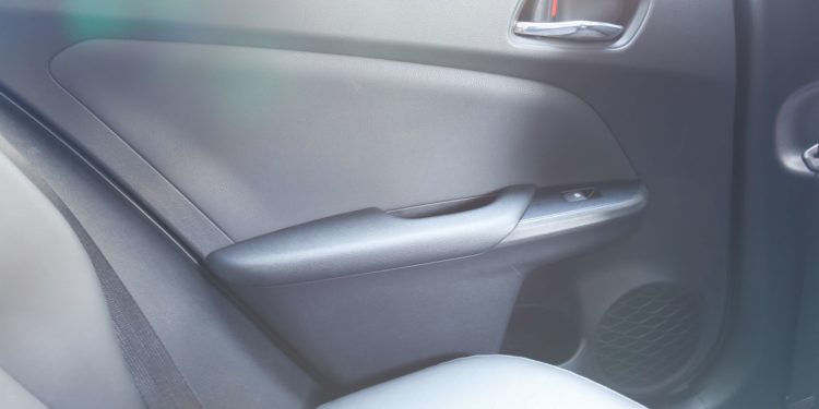 Toyota Prius 1.8 HSD: A nave ecológica! 77