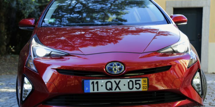 Toyota Prius 1.8 HSD: A nave ecológica! 61