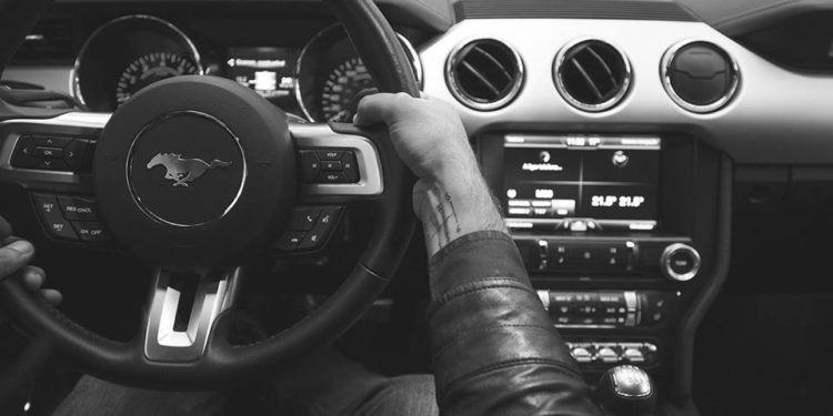 Ford Mustang 2.3 Ecoboost: O ícone Americano! 13