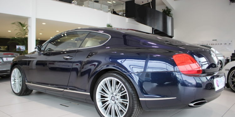 O Bentley de Cristiano Ronaldo vai a leilão! 17