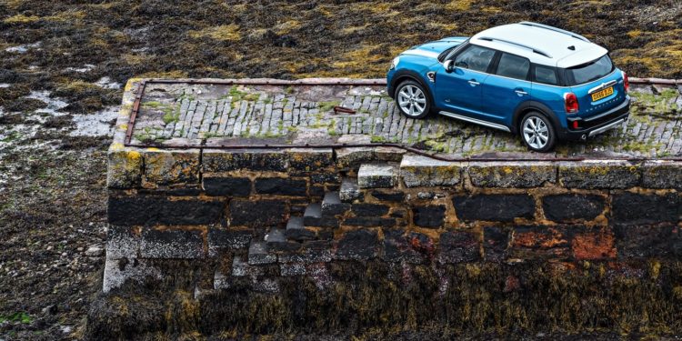Mini Countryman Coupé em cima da mesa! 21