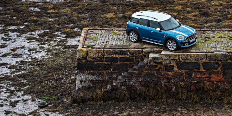 Mini Countryman Coupé em cima da mesa! 20