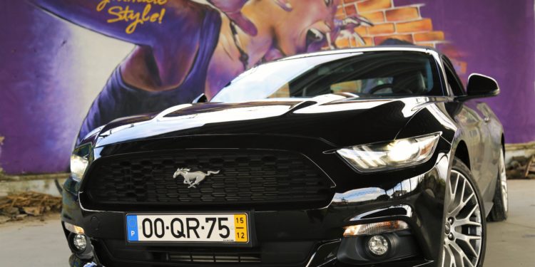 Ford Mustang 2.3 Ecoboost: O ícone Americano! 46