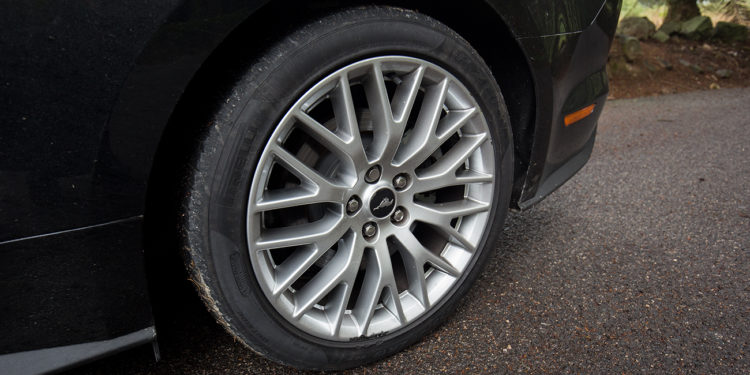 Ford Mustang 2.3 Ecoboost: O ícone Americano! 25