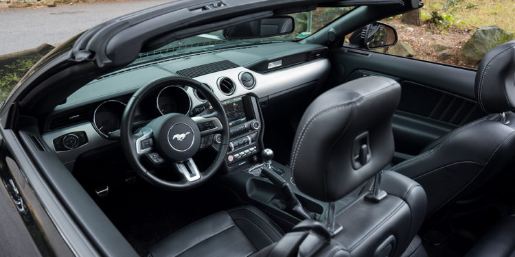 Ford Mustang 2.3 Ecoboost: O ícone Americano! 24