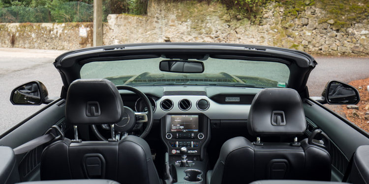 Ford Mustang 2.3 Ecoboost: O ícone Americano! 22