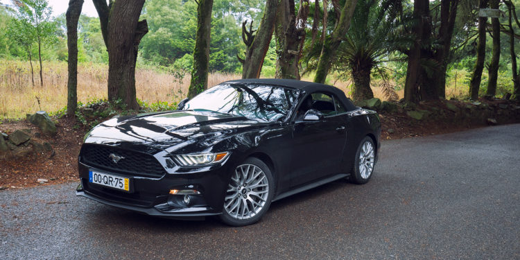 Ford Mustang 2.3 Ecoboost: O ícone Americano! 32