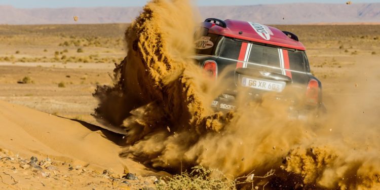 Mini JCW Dakar com motor BMW de 6 cilindros! 42