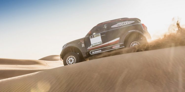Mini JCW Dakar com motor BMW de 6 cilindros! 44