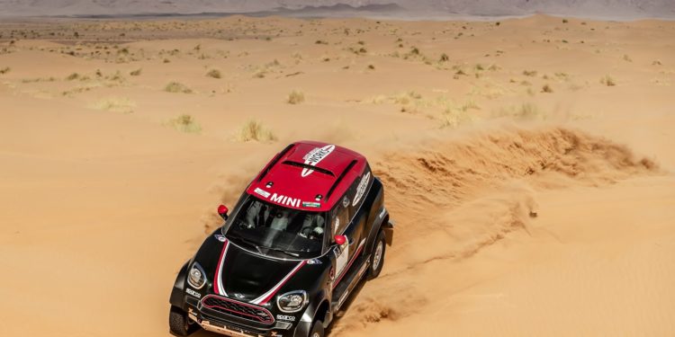 Mini JCW Dakar com motor BMW de 6 cilindros! 30