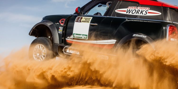 Mini JCW Dakar com motor BMW de 6 cilindros! 50
