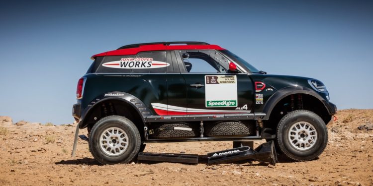 Mini JCW Dakar com motor BMW de 6 cilindros! 51