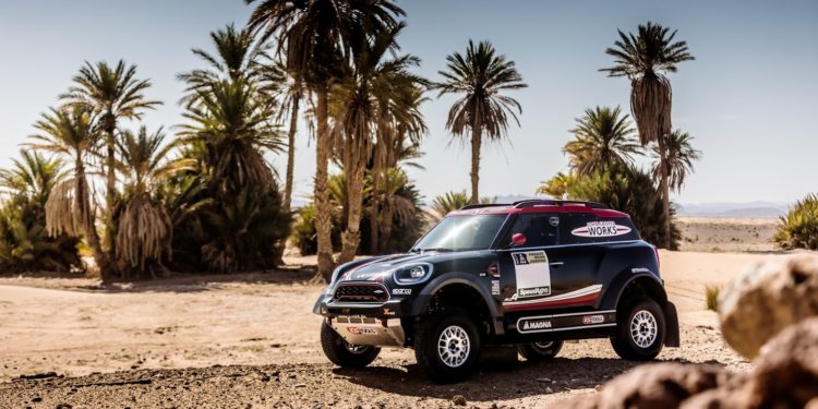 Mini JCW Dakar com motor BMW de 6 cilindros! 54