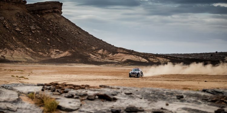 Mini JCW Dakar com motor BMW de 6 cilindros! 32