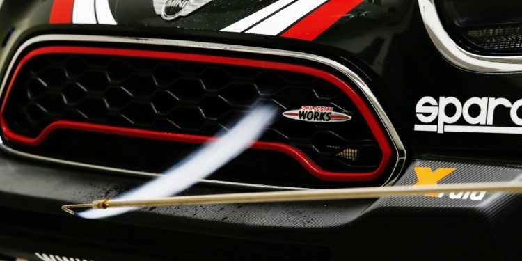 Mini JCW Dakar com motor BMW de 6 cilindros! 15