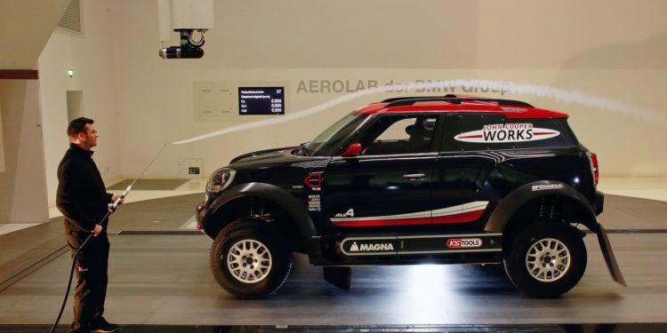 Mini JCW Dakar com motor BMW de 6 cilindros! 13