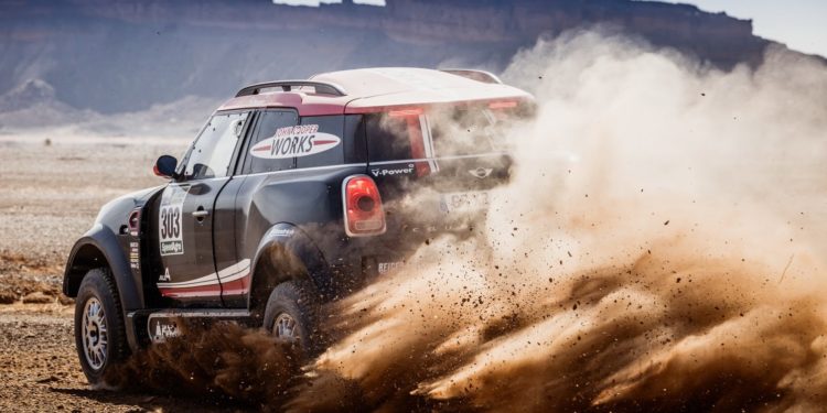 Mini JCW Dakar com motor BMW de 6 cilindros! 37