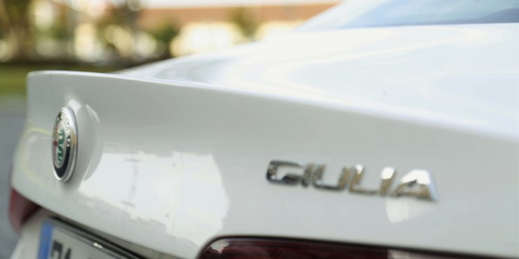 Alfa Romeo Giulia 2.2 JTDM: Esculpido pelo Divino! 36
