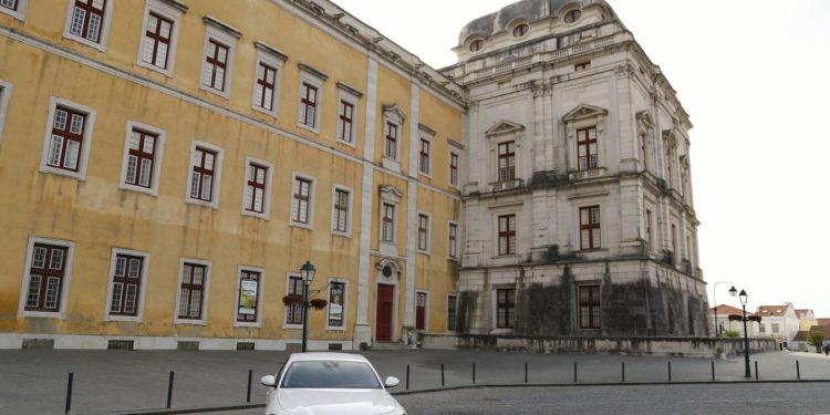 Alfa Romeo Giulia 2.2 JTDM: Esculpido pelo Divino! 30