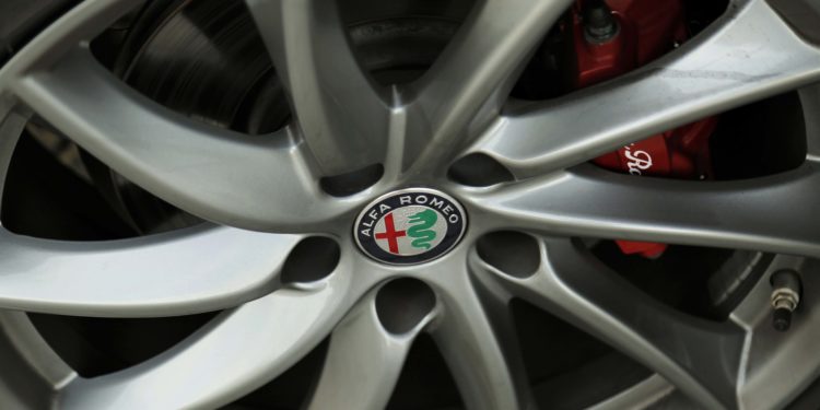 Alfa Romeo Giulia 2.2 JTDM: Esculpido pelo Divino! 21