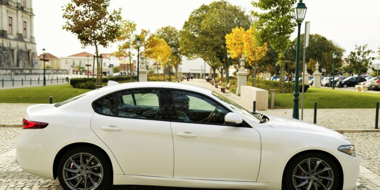 Alfa Romeo Giulia 2.2 JTDM: Esculpido pelo Divino! 18