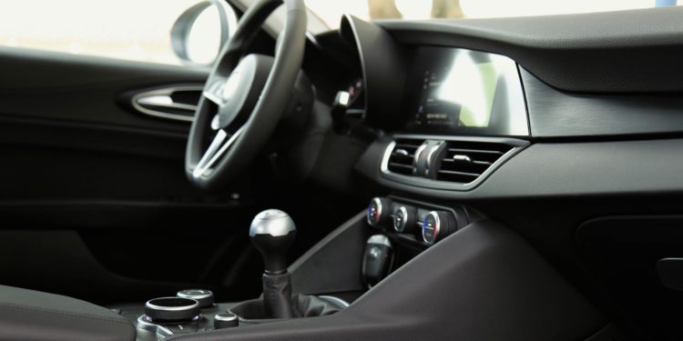 Alfa Romeo Giulia 2.2 JTDM: Esculpido pelo Divino! 64