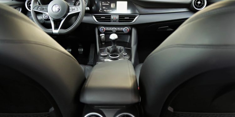 Alfa Romeo Giulia 2.2 JTDM: Esculpido pelo Divino! 61