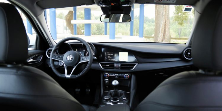Alfa Romeo Giulia 2.2 JTDM: Esculpido pelo Divino! 63