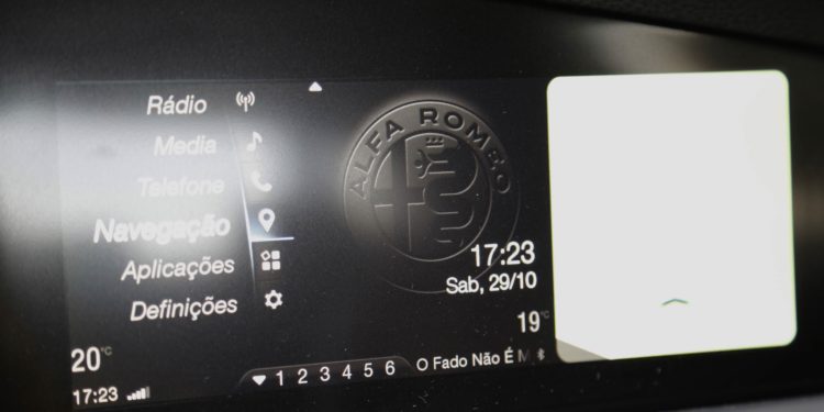 Alfa Romeo Giulia 2.2 JTDM: Esculpido pelo Divino! 55