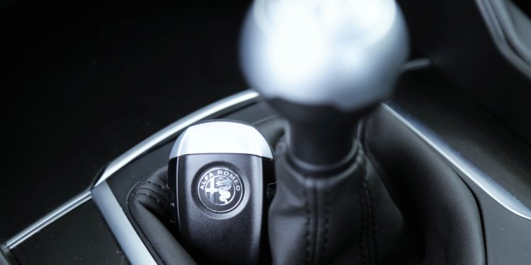 Alfa Romeo Giulia 2.2 JTDM: Esculpido pelo Divino! 56