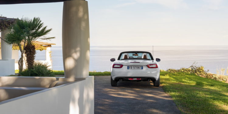 FIAT 124 Spider celebra 50 anos: Conheça a história! 46