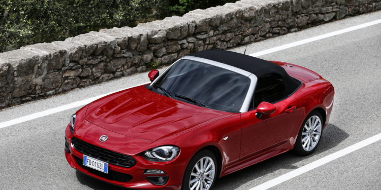 FIAT 124 Spider celebra 50 anos: Conheça a história! 40