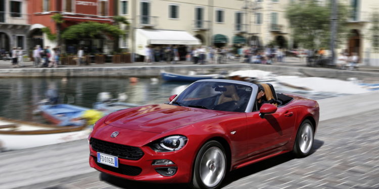 FIAT 124 Spider celebra 50 anos: Conheça a história! 41