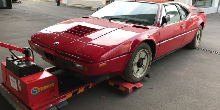 BMW M1 "perdido" num celeiro há 34 anos! 13