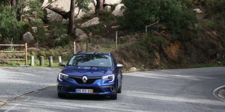 Renault Mégane Sport Tourer GT 205 EDC: Vida em modo "Sport". 42