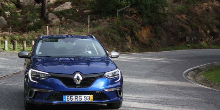 Renault Mégane Sport Tourer GT 205 EDC: Vida em modo "Sport". 39