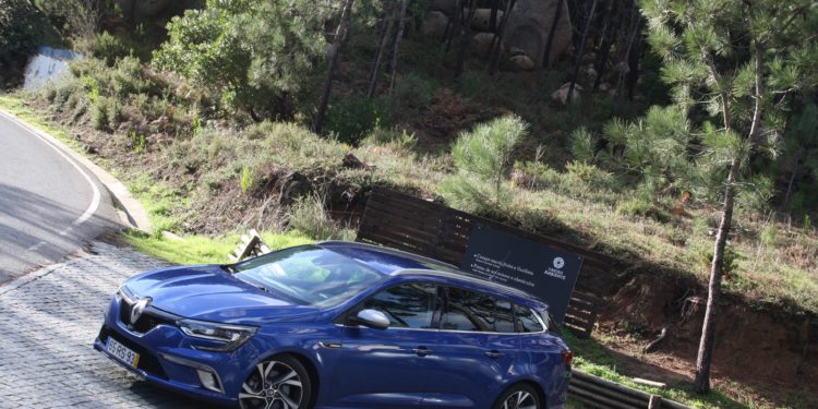 Renault Mégane Sport Tourer GT 205 EDC: Vida em modo "Sport". 29